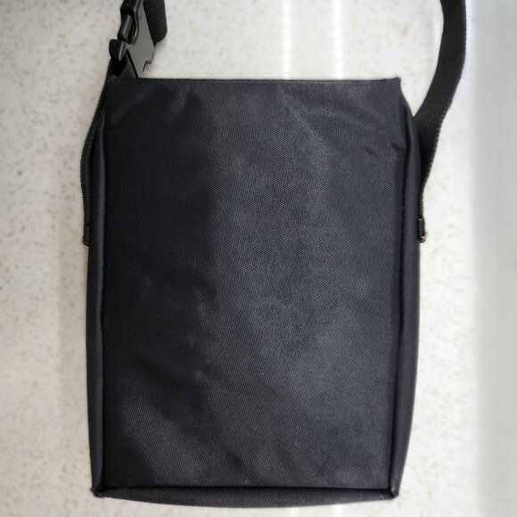 Pink & Black Nintendo DS & Game/Accessories Carry Bag - Picture 5 of 10